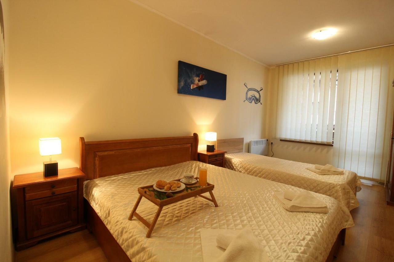 Pine Tree Apartment 2 - B7 Банско Екстериор снимка