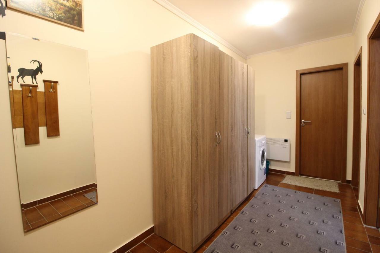 Pine Tree Apartment 2 - B7 Банско Екстериор снимка